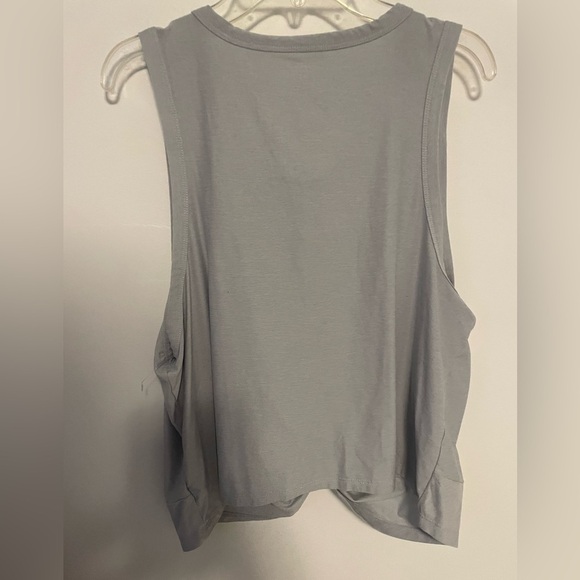 Old Navy Light Gray Women's Tank Top - Picture 4 of 4